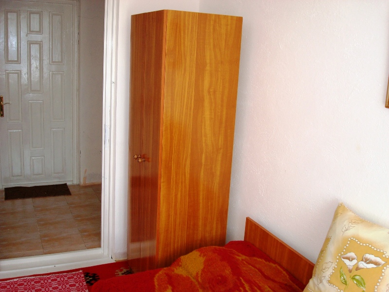 Interior camera camin.